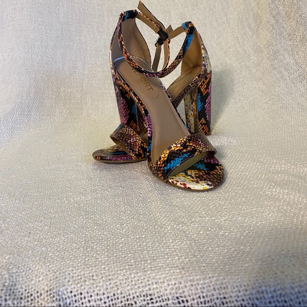 Report - Shiny Multi-Color Snakeskin Styled Heels! - image 3